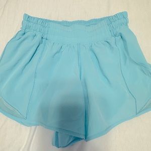 Lululemon Hotty Hot Low-Rise Lined Short